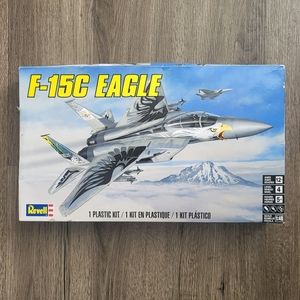 Revelle F-15C Eagle Aircraft Jet Hard Plastic Model Kit